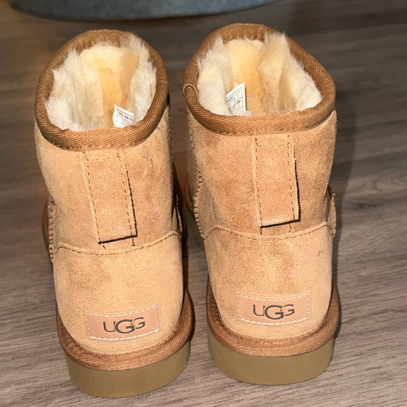 UGG Shoes - Chestnut Uggs Women’s Size 9